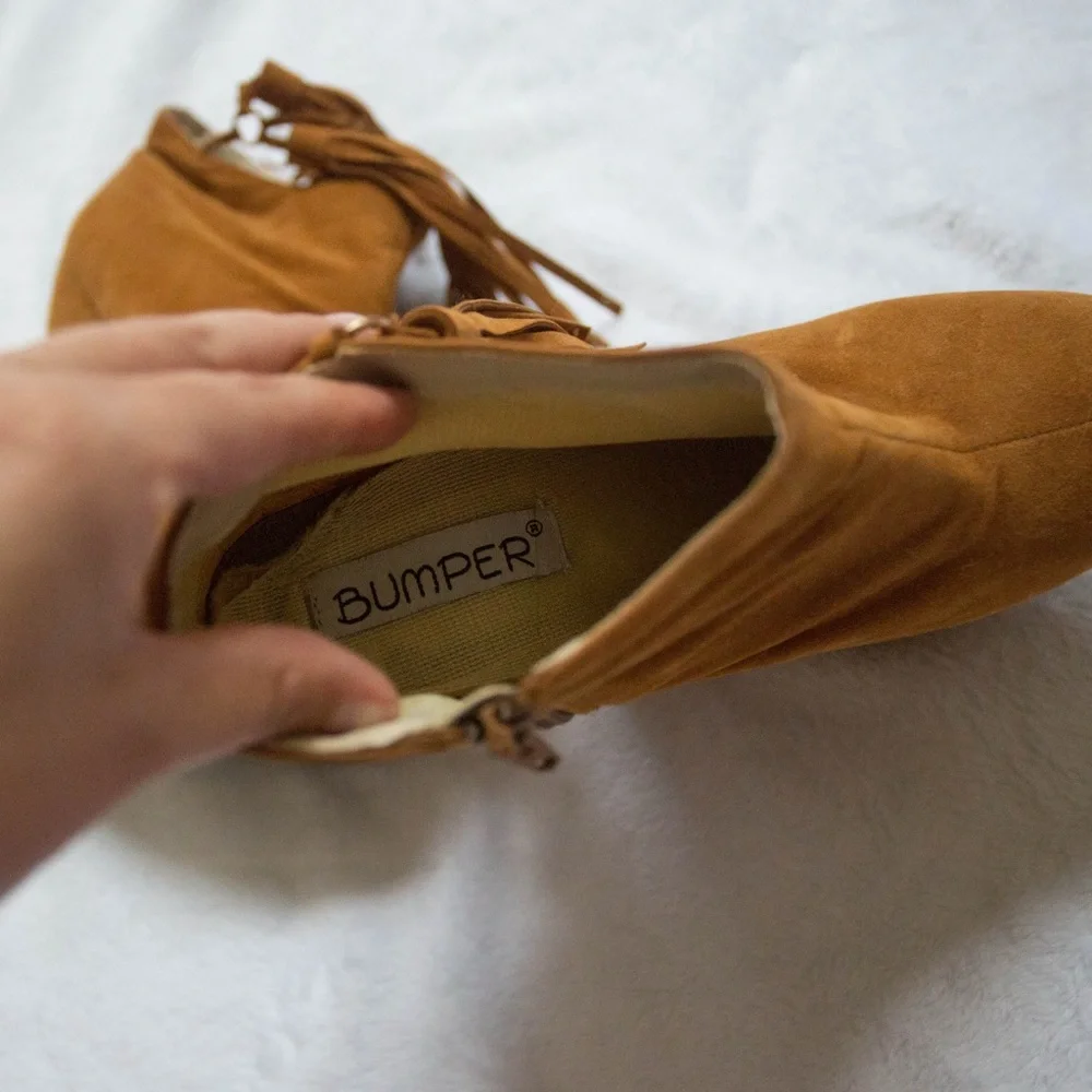 Brown heel less platform shoes, with tassels - Picture 7 of 9